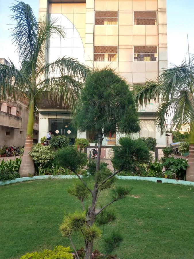 Varanasi Palace Extérieur photo