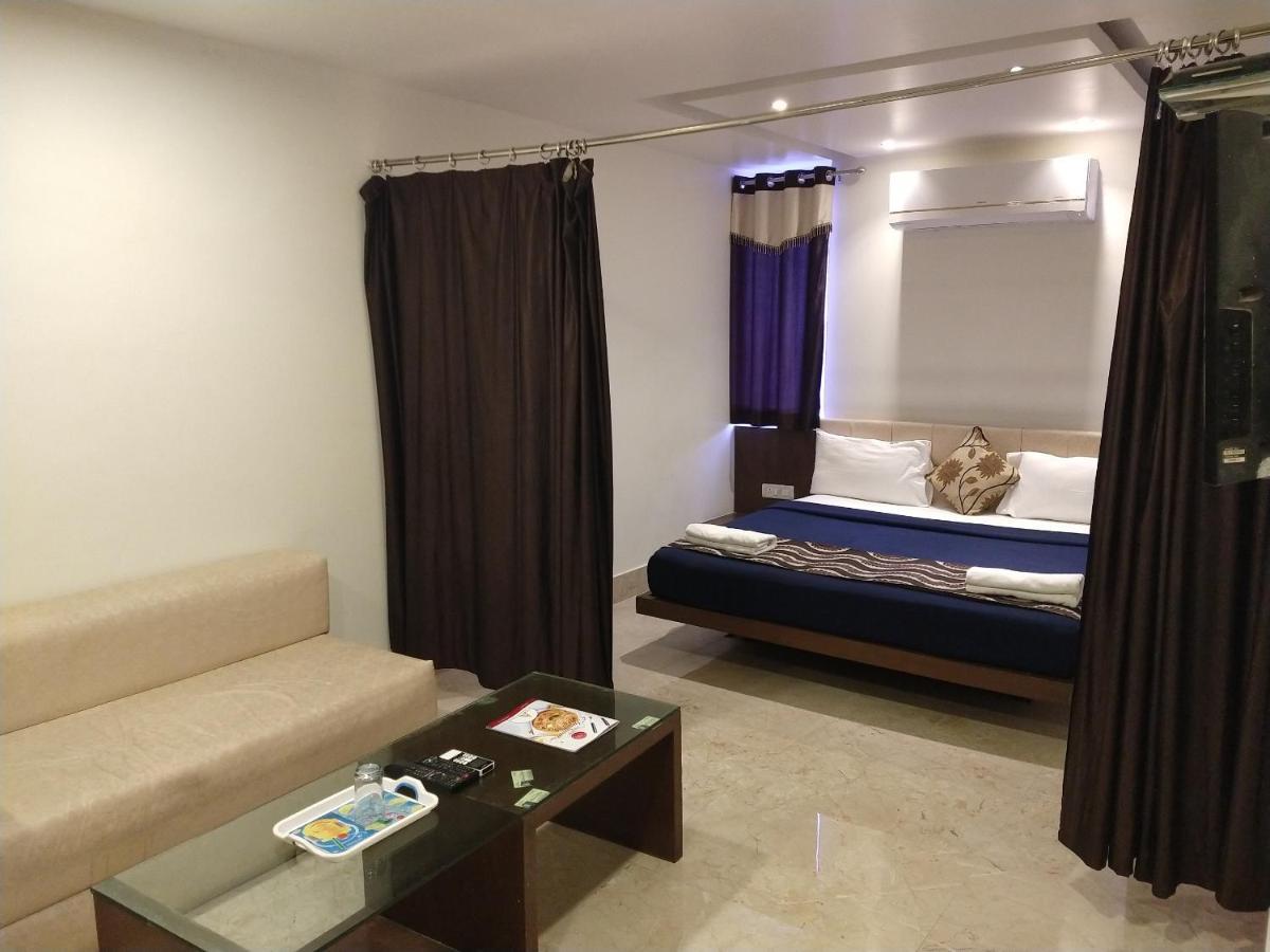 Varanasi Palace Extérieur photo