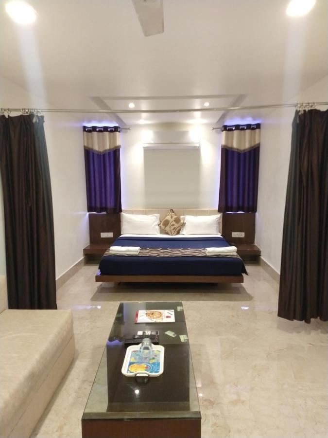 Varanasi Palace Extérieur photo